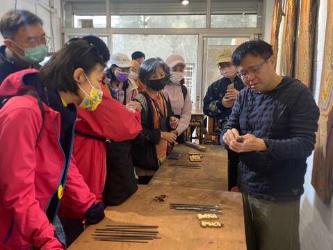 由木雕藝術大師劉進文親自帶領，讓遊客更能了解臺南在地的木雕文化