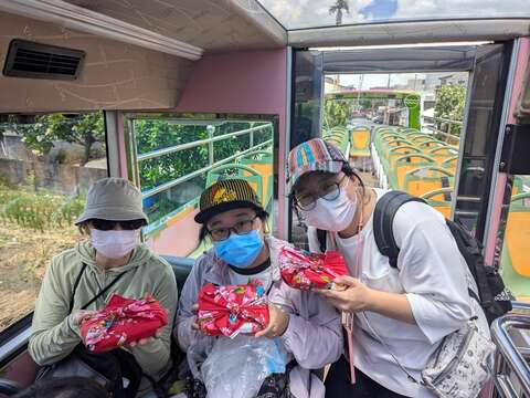 享用在地食材餐盒