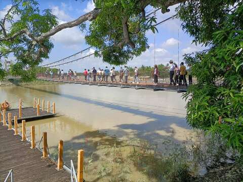 虎月吊橋