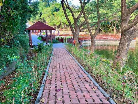 全齡遊憩區環湖景觀台_步道