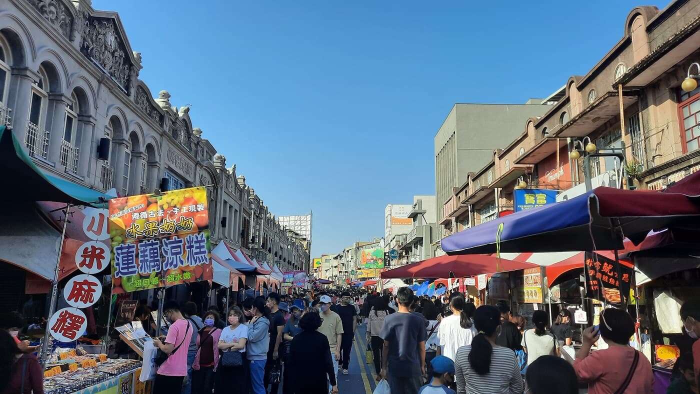 新化年貨大街上滿滿人潮_歷史照片_南市觀旅局提供