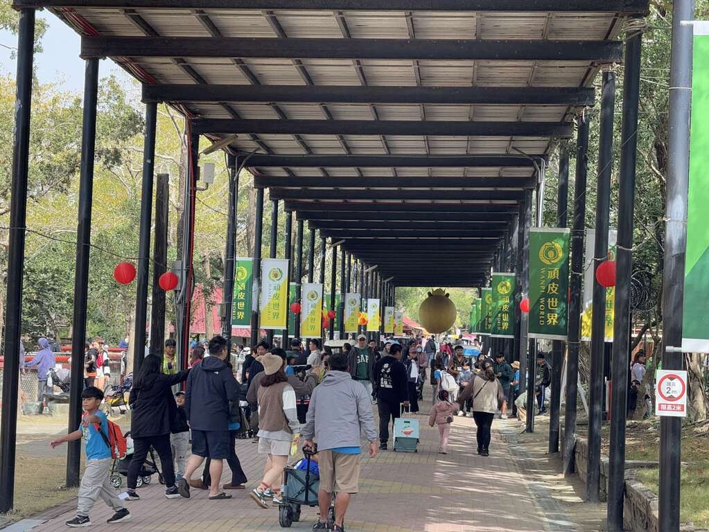 臺南春節達千萬旅遊人次 旅宿住用率近九成 廟寺祈福、老街美食、燈會光節最熱門