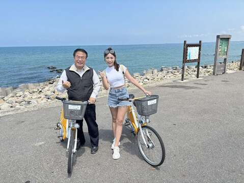 黄伟哲市长与杨净宇合影