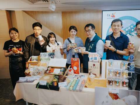 台南台湾好行特约商店店家合照