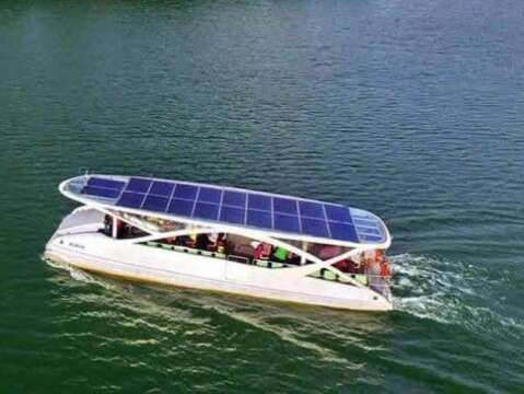 太阳能船
