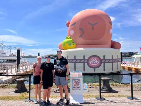 加拿大游客也来看卡比胖拉