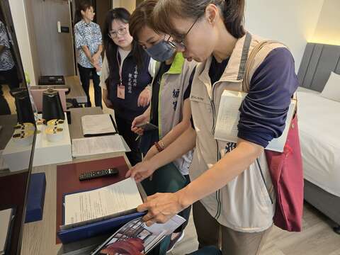市府观光旅游局会同消保官启动「旅宿业连续假期订房资讯联合稽查」