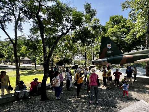 水交社文化园区举办「晴空艺术节」民众前往进行文化走读
