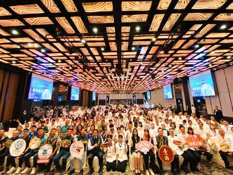 4.开幕仪式大合照