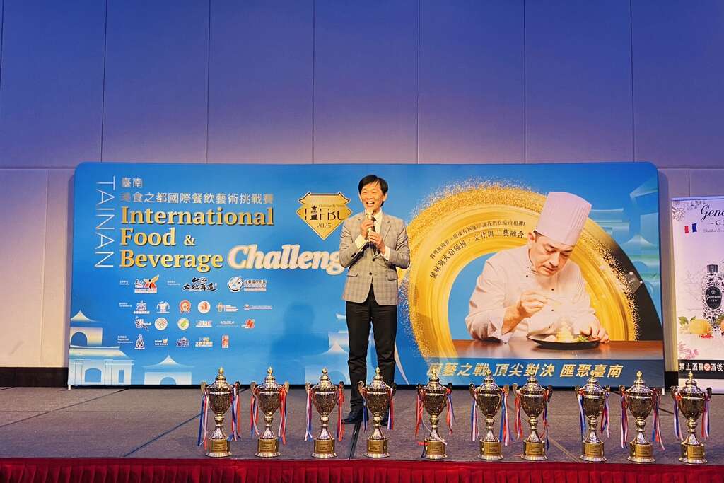 叶副市长莅临闭幕仪式暨颁奖典礼致词