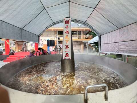 2025台南关子岭温泉美食节「天下第一鼎」香菇鸡汤