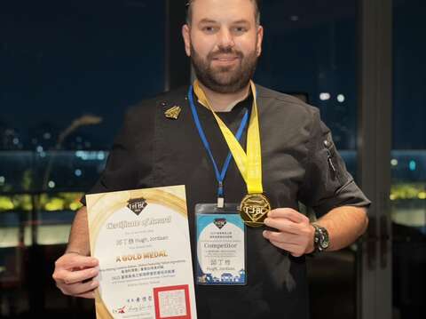 微醺餐酒馆主厨邱丁修荣获餐酒料理类-台南在地食材组金牌奖。(邱丁修提供)