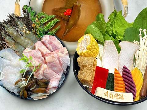 展区汇集多样暖胃料理，呈现丰富的冬季美食样貌。