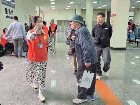 旅服人员提供日语谘询