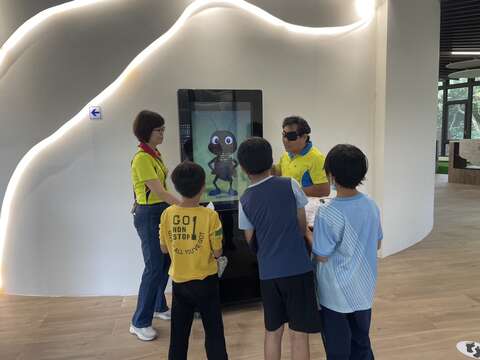 智慧导览机台_AI蟋蟀教生态