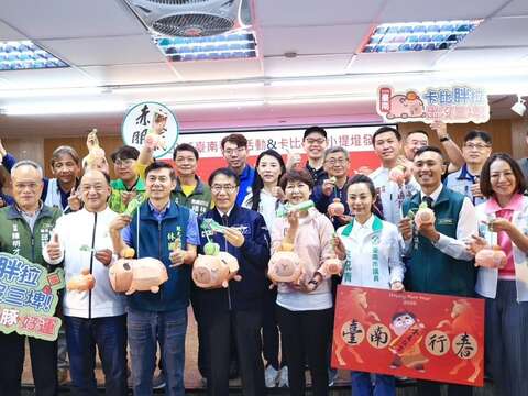 02-台南行春及卡比胖拉小提灯发表大合照