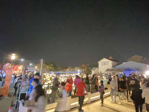 月津港灯节除夕不打烊，吸引民众游老街逛灯节一次满足