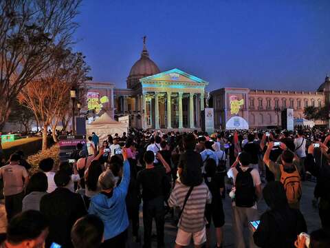 10-Pokémon_GO_Tour:卡洛斯-台南_夜间光雕秀