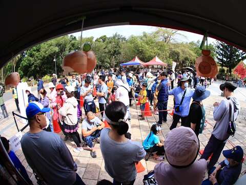 04_虎头埤排队人潮