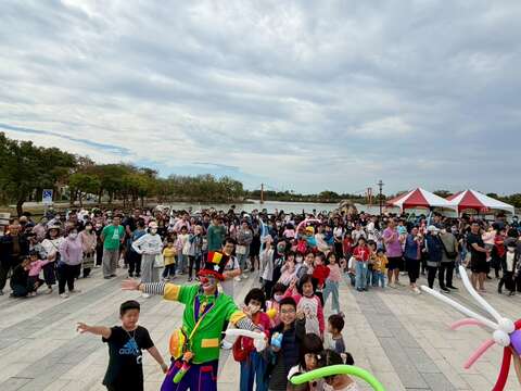 07_葫芦埤自然公园领灯人潮