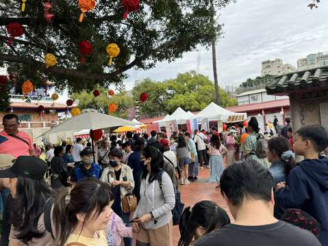 赤崁楼热兰遮市集吸引民众来穿越时空
