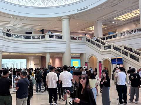 奇美博物馆观展人潮