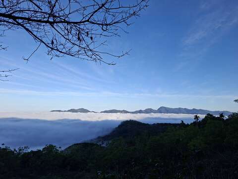 梅岭云海美景-许鸿文提供