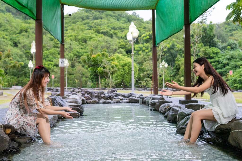 龟丹温泉体验池泡脚体验_观旅局