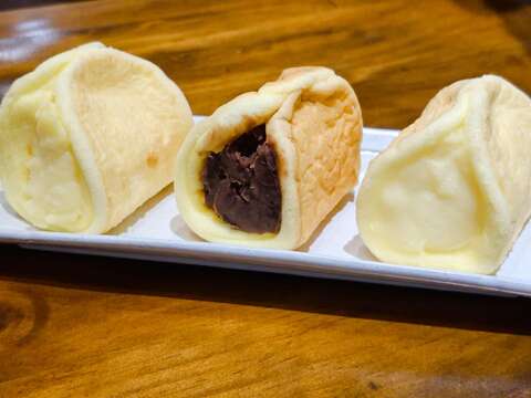 元宝蛋糕是甘本堂的招牌点心，辨识度极高。（张耘书拍摄）