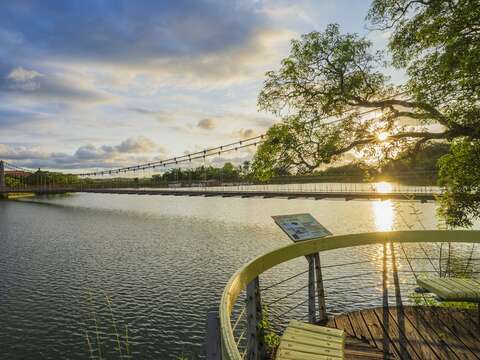 虎头埤风景区-虎月吊桥
