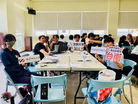 五条港走读活动分组交流