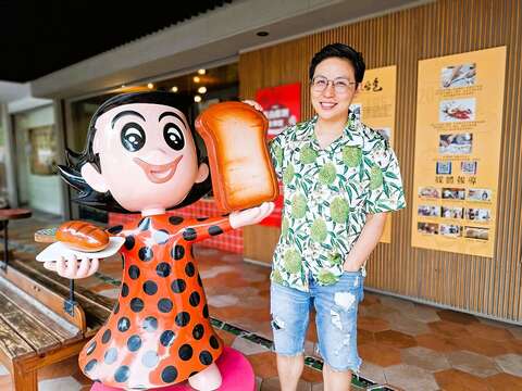 克林台包第三代刘音岑除了运营管理,也专注於研发。(张耘书拍摄)