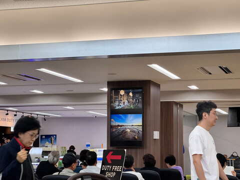 大分机场国际线播放台南观光宣传影片，推广台南旅游。