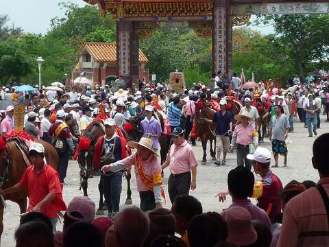 鹿耳门天后宫请妈祖 (2)