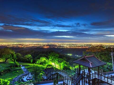 1.火山碧雲寺