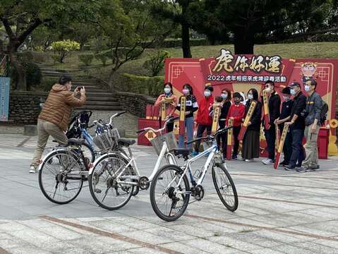 虎年虎气春游虎头埤