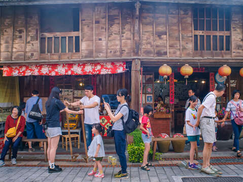 周邊景點後壁菁寮老街俗女村