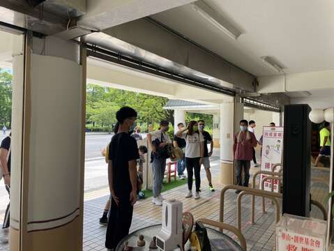 江南渡假村游客入园防疫工作情形