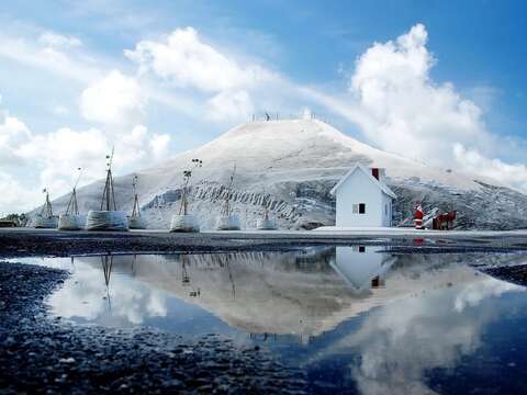 七股鹽山(南市觀旅局提供)