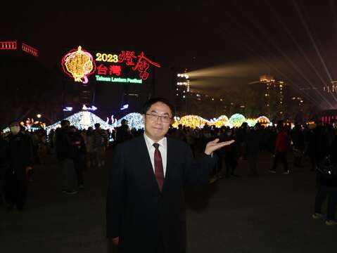 黃偉哲市長參訪2023台灣燈會在臺北