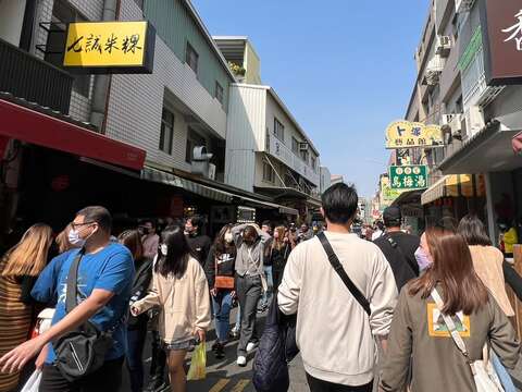 國華海安商圈湧進大批人潮