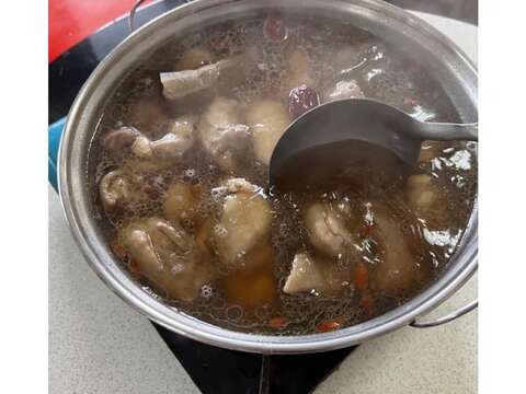 雞角刺雞湯-照片來源-鄉土情土雞小吃