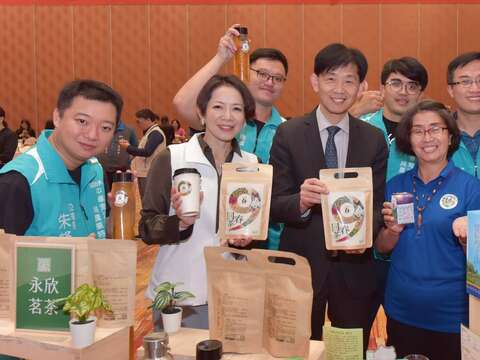 叶泽山副市长推广在地农特产品