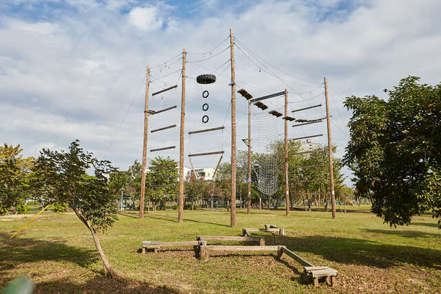 융캉 탐색 교육 공원(永康探索教育公園)
