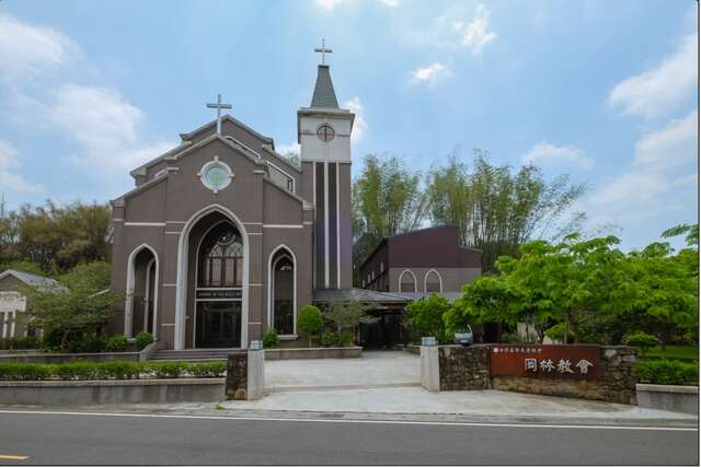 左镇冈林教会建筑外观