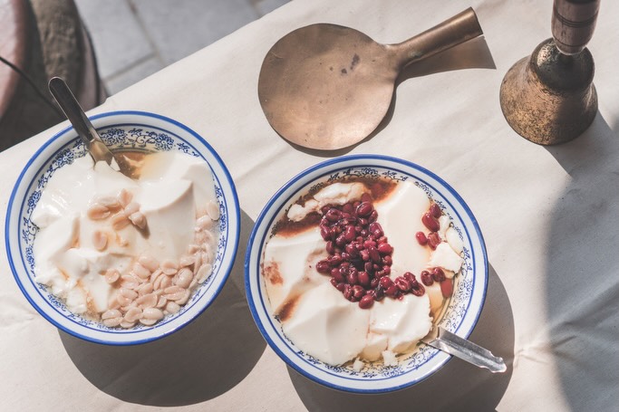 #台南スイーツシリーズ#豆花台南は甘い味付け文化でも知られ、豆花は地元の人にも親しまれている日常のおやつ.‎˖٭*⁡豆乳を固めて作...