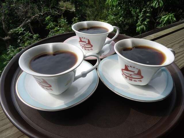 东香猫咖啡