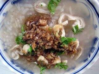 jialising Congee with Intestines