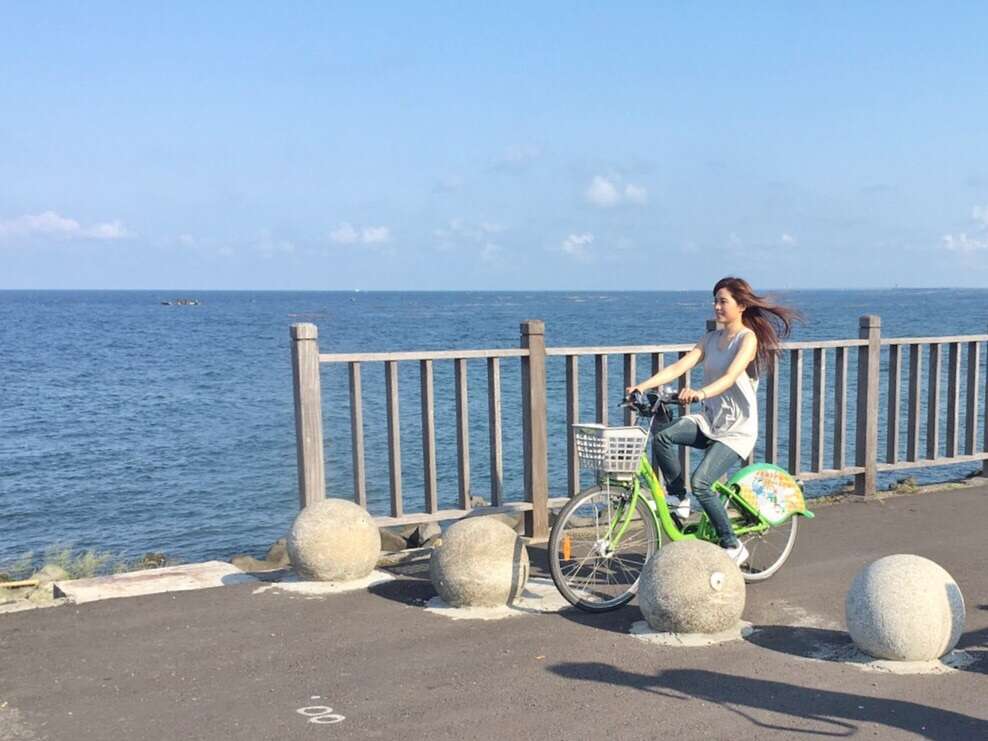 吳汶芳騎tbike拍攝台南夏季影片