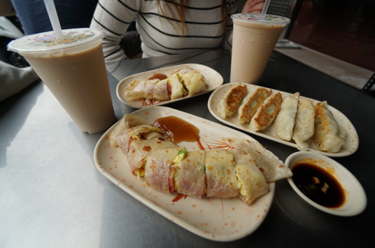 2-2 Start your day with a Taiwanese Breakfast